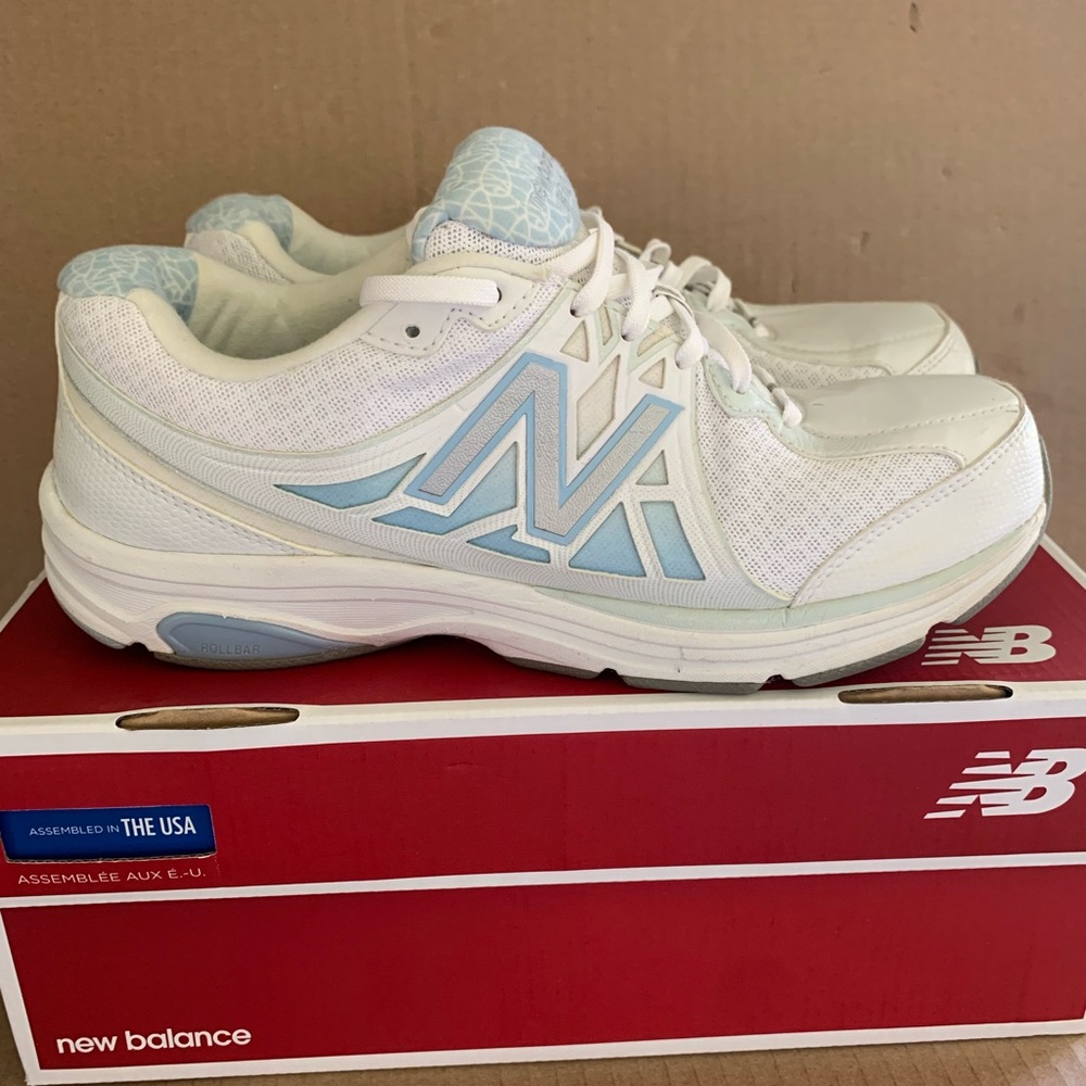 New Balance 847 v2 Walking Sneaker